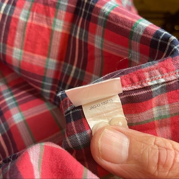 UNTUCKit Red-Navy-White Plaid Long Sleeve button down shirt in Size Large - Picture 3 of 6